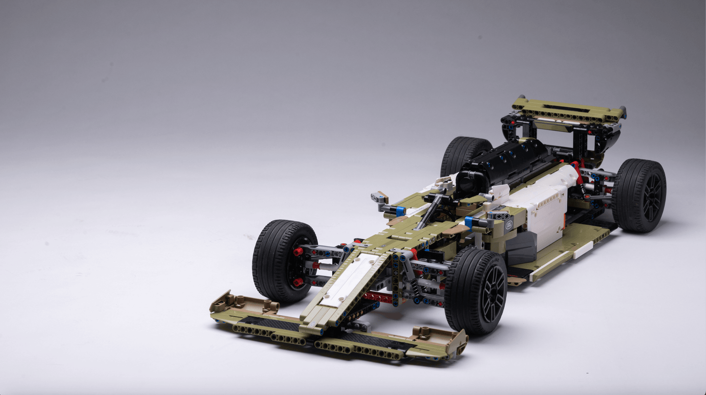Alternative build instructions for LEGO Technic 42110:Transform your Land Rover Defender kit into a F1 - WW Bricks Studio Official Store