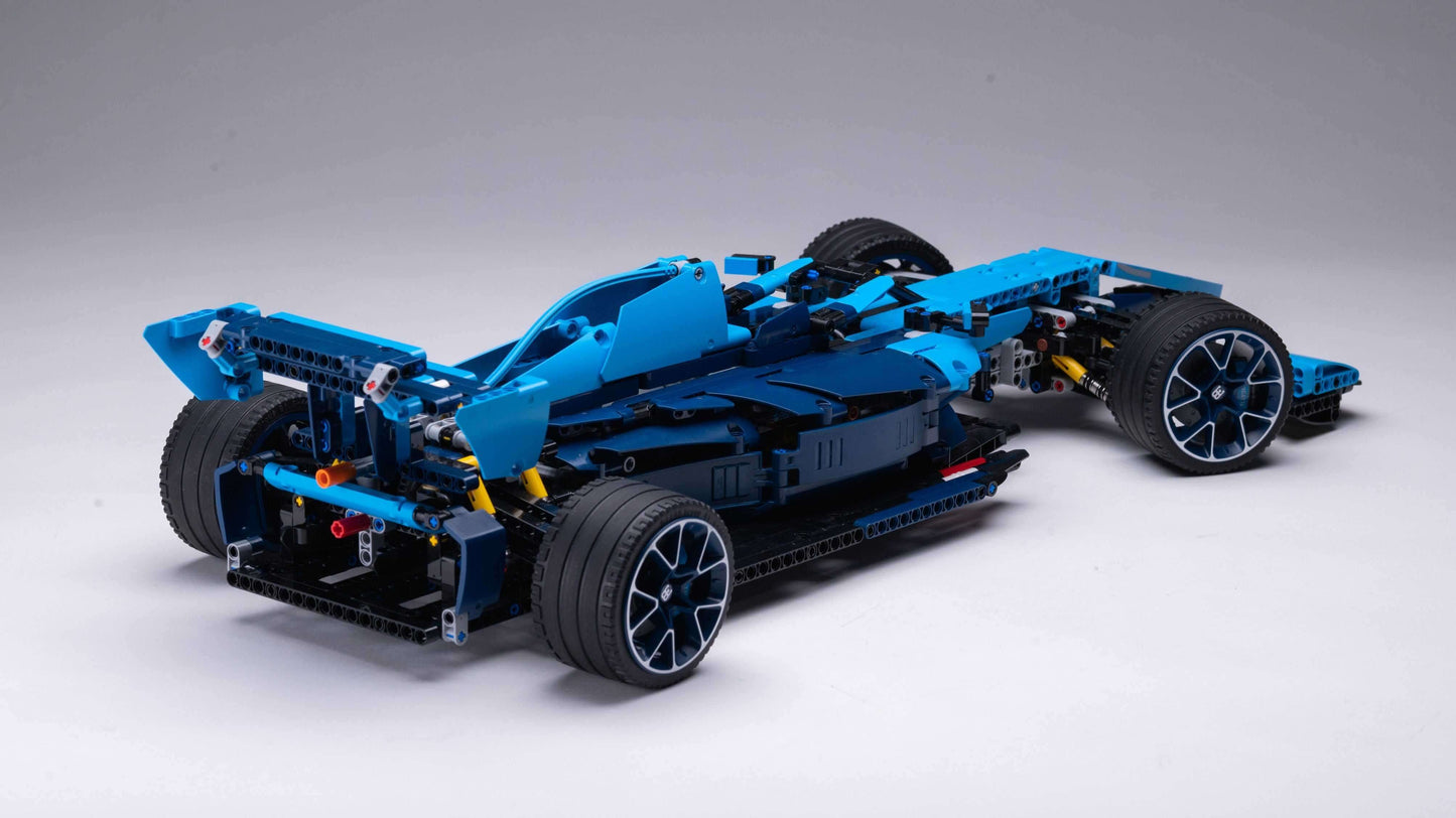 Alternative build instructions for LEGO Technic 42083: Transform your Bugatti Chiron into a F1 - WW Bricks Studio Official Store