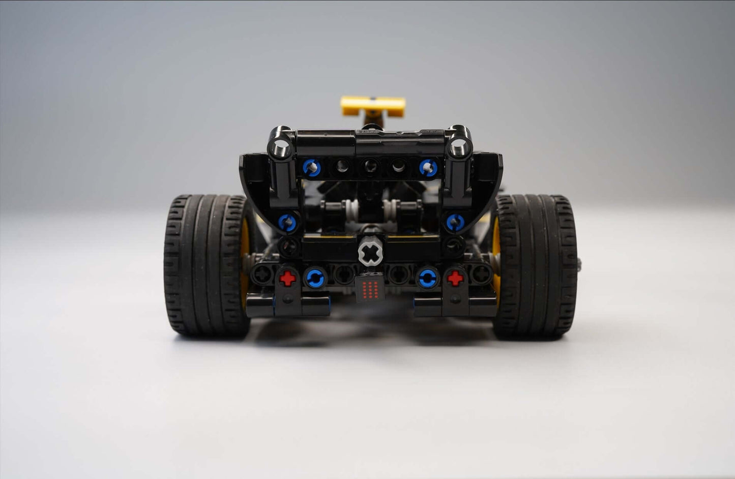 Alternative F1 car build instructions for LEGO Technic 42151 Bugatti Bolide