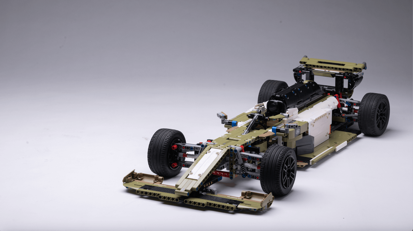 Alternative build instructions for LEGO Technic 42110：Transform your Land Rover Defender kit into a F1 - WW Bricks Studio Official Store